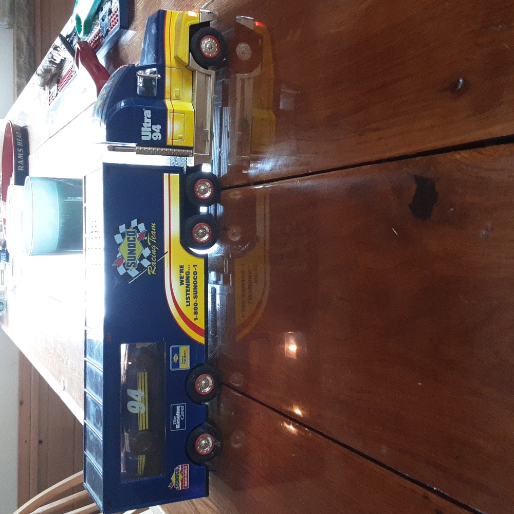COLLECTABLE 1997 Sunoco Hauler with Die-cast car